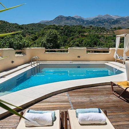 Verekinthos Villas - Pool, Hot Tub, Bbq, Kids Playground, Stunning Mountain Views Yerolákkos Buitenkant foto