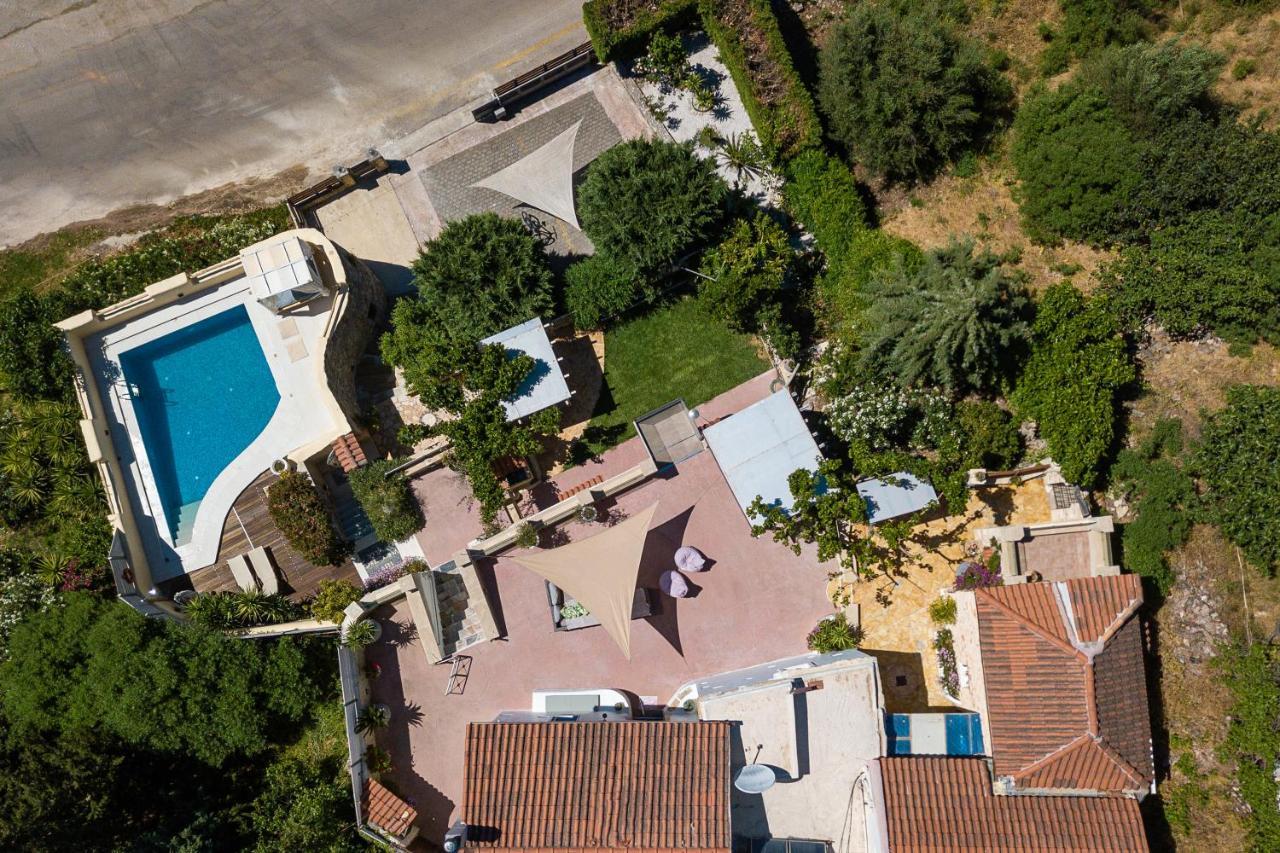Verekinthos Villas - Pool, Hot Tub, Bbq, Kids Playground, Stunning Mountain Views Yerolákkos Buitenkant foto