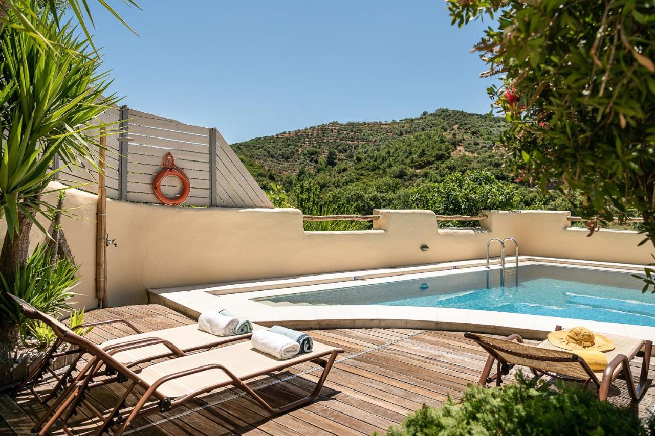 Verekinthos Villas - Pool, Hot Tub, Bbq, Kids Playground, Stunning Mountain Views Yerolákkos Buitenkant foto
