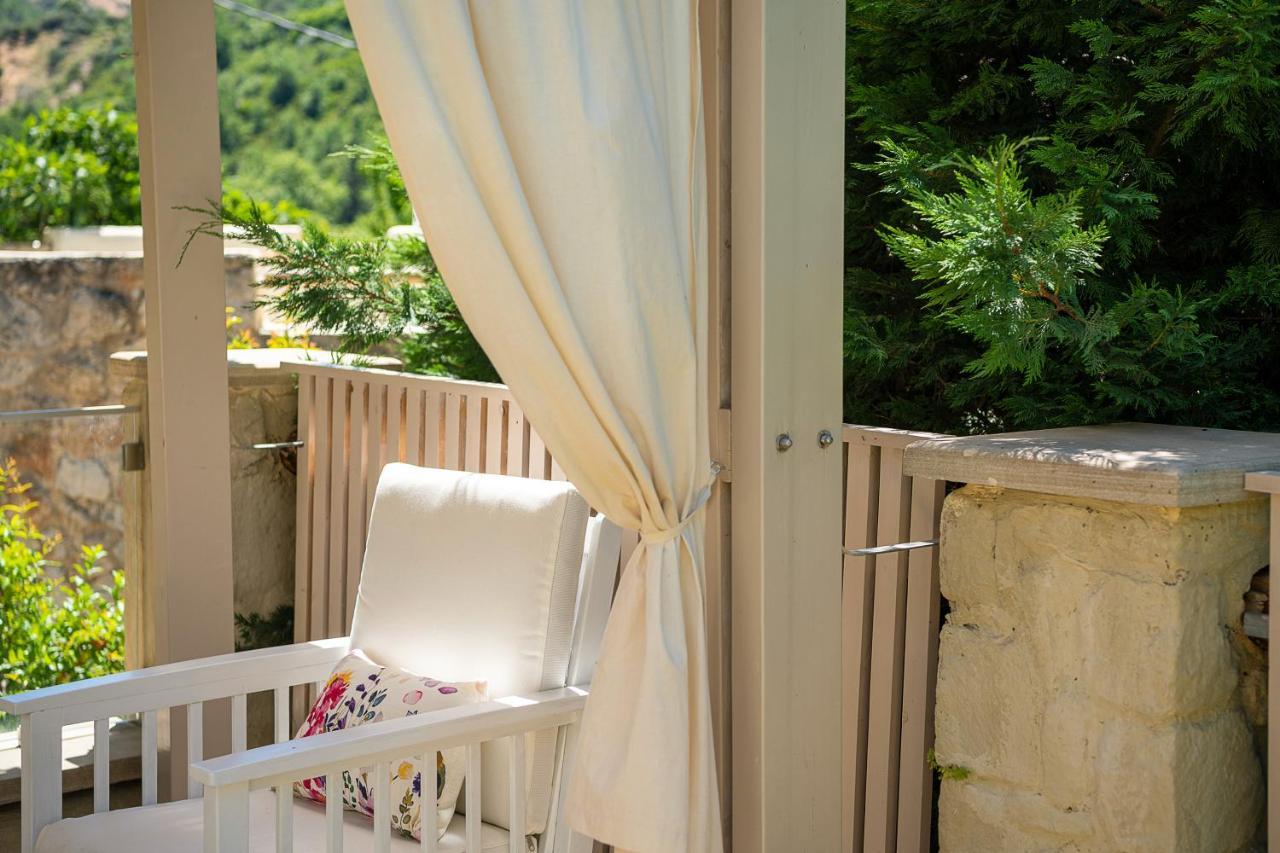 Verekinthos Villas - Pool, Hot Tub, Bbq, Kids Playground, Stunning Mountain Views Yerolákkos Buitenkant foto