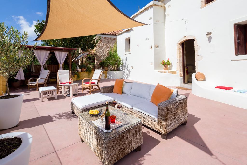 Verekinthos Villas - Pool, Hot Tub, Bbq, Kids Playground, Stunning Mountain Views Yerolákkos Buitenkant foto
