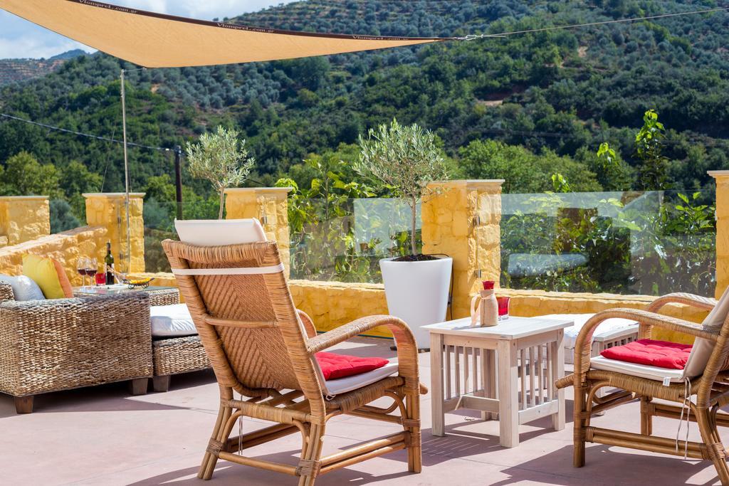 Verekinthos Villas - Pool, Hot Tub, Bbq, Kids Playground, Stunning Mountain Views Yerolákkos Buitenkant foto