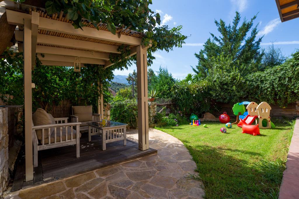 Verekinthos Villas - Pool, Hot Tub, Bbq, Kids Playground, Stunning Mountain Views Yerolákkos Buitenkant foto