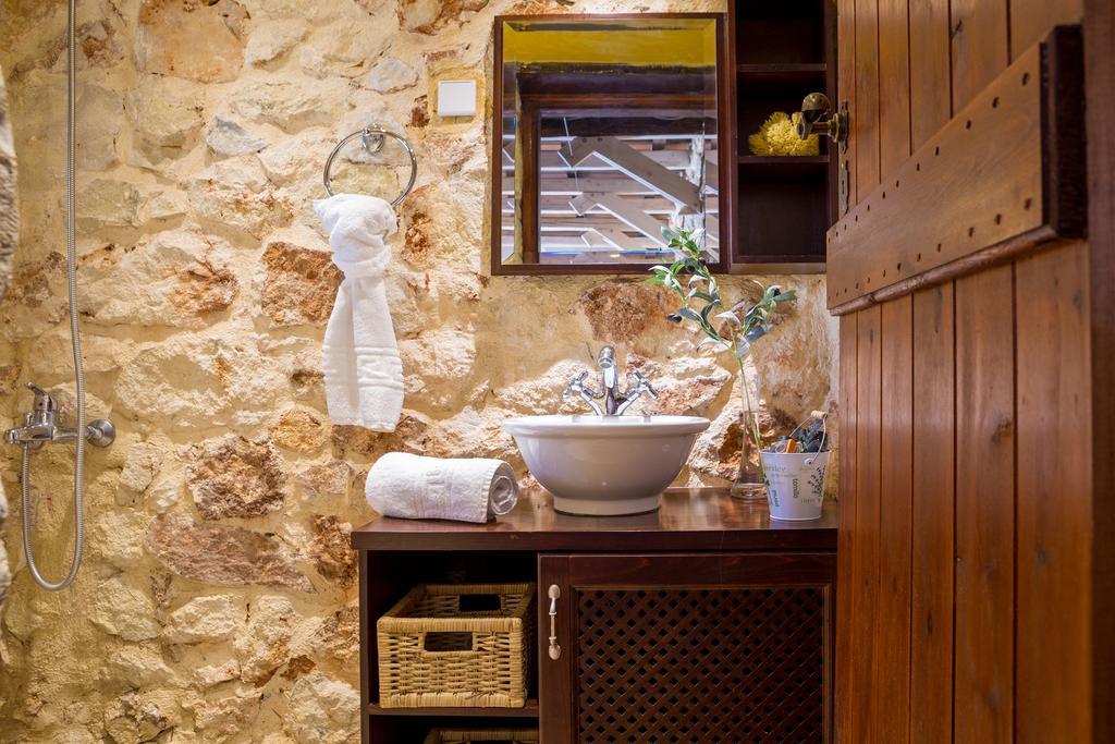 Verekinthos Villas - Pool, Hot Tub, Bbq, Kids Playground, Stunning Mountain Views Yerolákkos Buitenkant foto