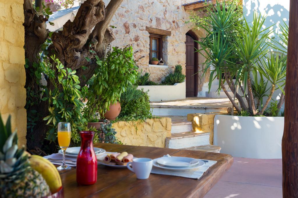 Verekinthos Villas - Pool, Hot Tub, Bbq, Kids Playground, Stunning Mountain Views Yerolákkos Buitenkant foto
