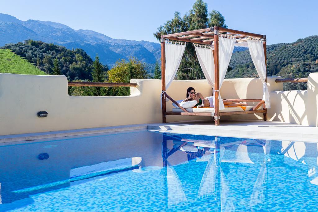 Verekinthos Villas - Pool, Hot Tub, Bbq, Kids Playground, Stunning Mountain Views Yerolákkos Buitenkant foto